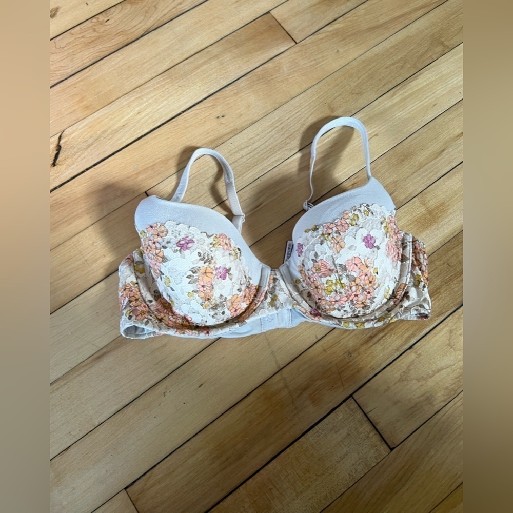 Victoria’s Secret Body By Victoria lined Demi floral embroidered bra